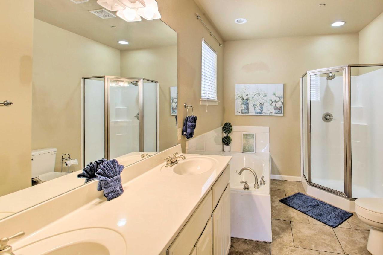 Lakefront Hot Springs Condo With Balcony And Boat Slip Exterior photo